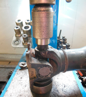 замена крестовины